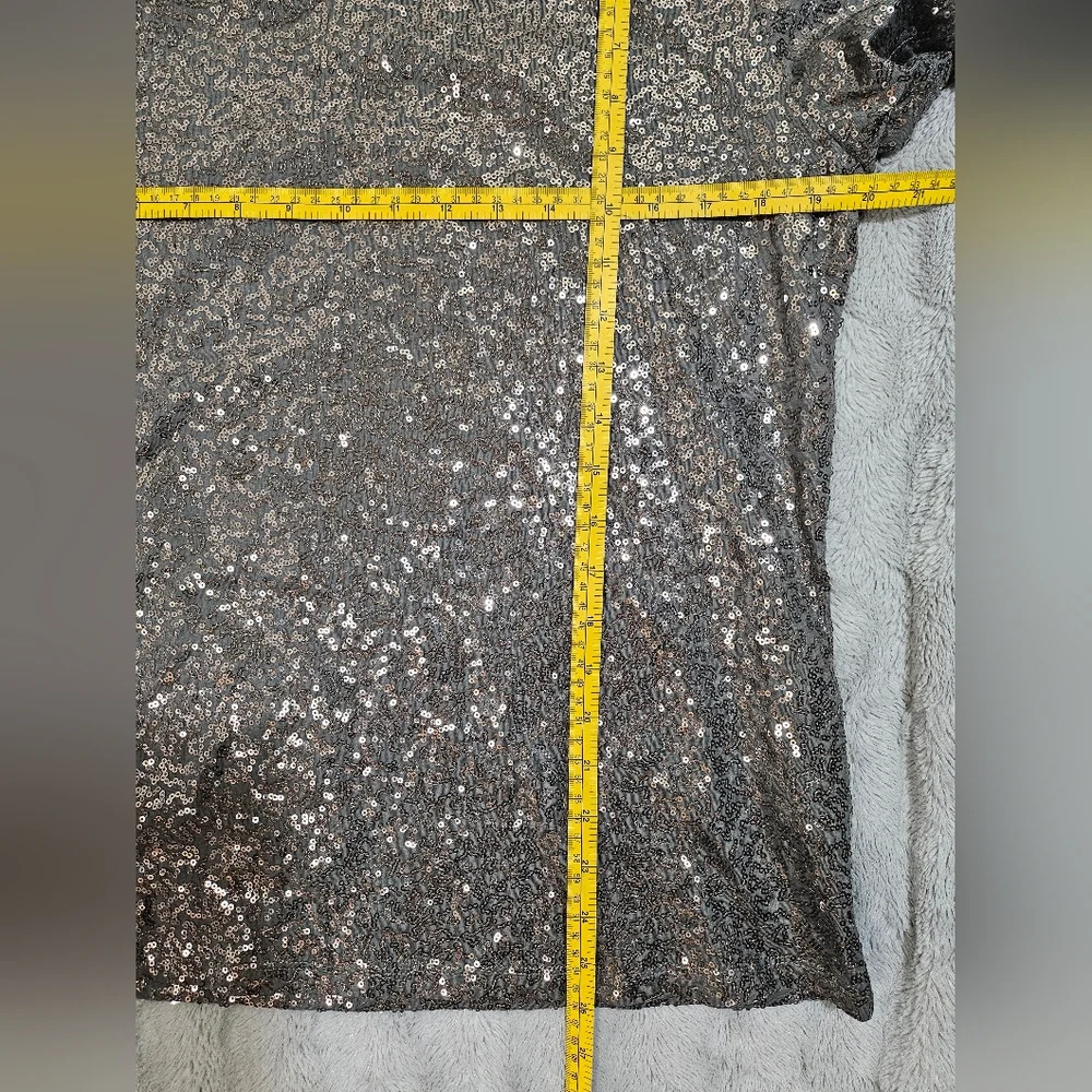 NWT DKNY Gray Scoop Neck Sequin T Shirt Large - Picture 5 of 7